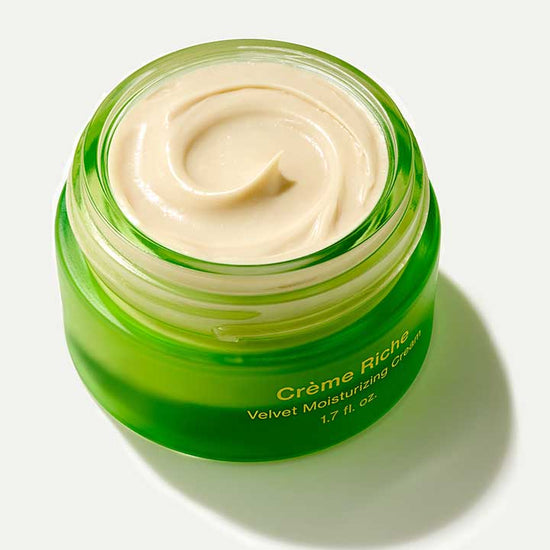 Creme Riche Product Close-Up in Jar